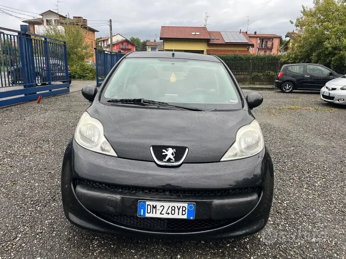 Usata Peugeot 107 Urban Move 68 CV (50 kW) 2008 Utilitaria