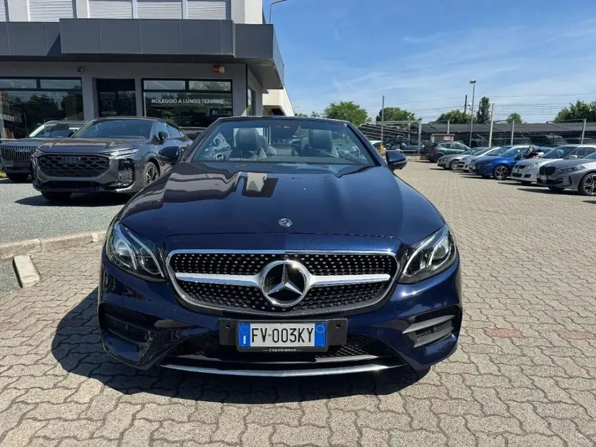 Usata Mercedes E220 Premium 194 CV (142 kW) 2017 Blu notte Cabrio