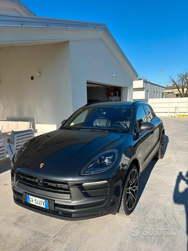 Usata 2023 Porsche Macan SUV | 73.000 € (Molto cara) - Immagine 1/4