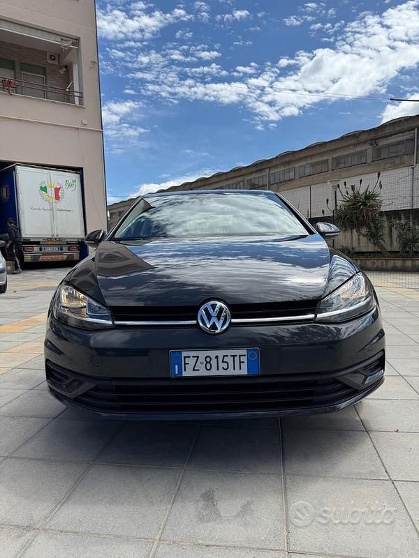 Usata VW Golf VII 115 CV (84 kW) 2019 Grigio Berlina