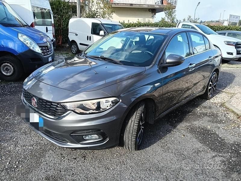 Usata Fiat Tipo Business 95 CV (69 kW) 2017 Grigio Berlina