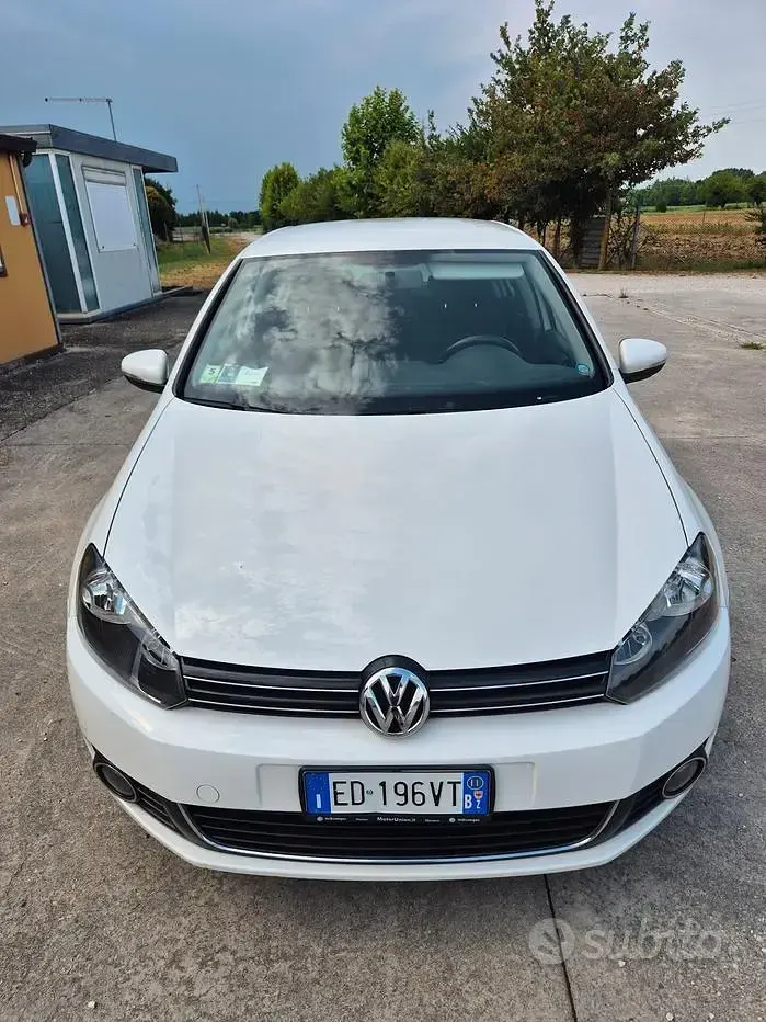 Usata VW Golf VI Highline 140 CV (102 kW) 2011 Bianco Utilitaria