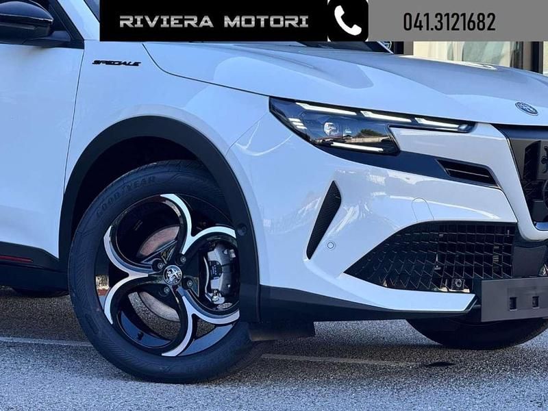 Nuova Alfa Romeo Junior Edizione Speciale 136 CV (100 kW) 2025 Bianco SUV