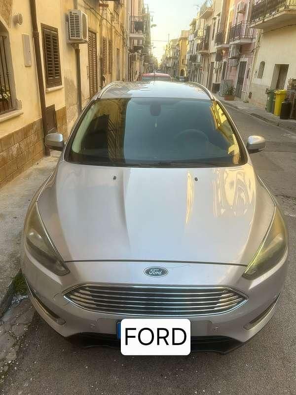 Usata Ford Focus Titanium S 120 CV (88 kW) 2015 Argento Station wagon