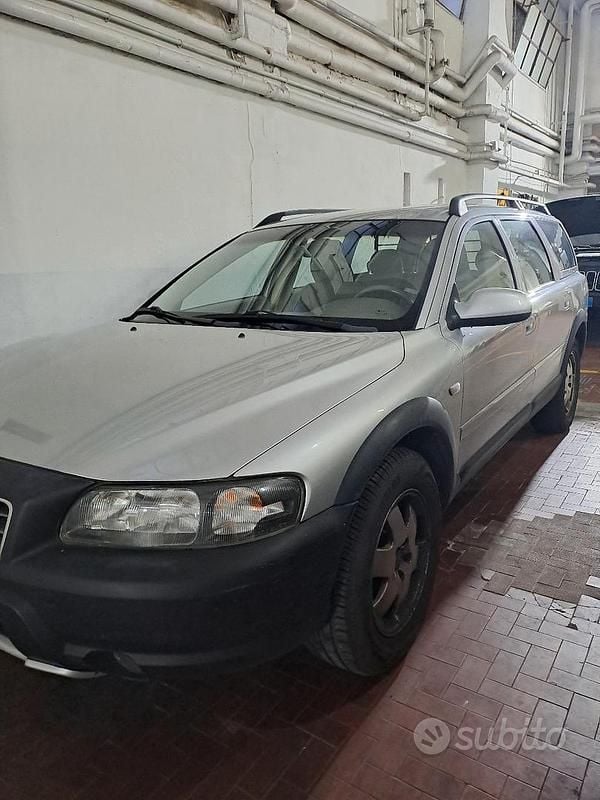 Usata Volvo XC70 200 CV (147 kW) 2001 Grigio Station wagon