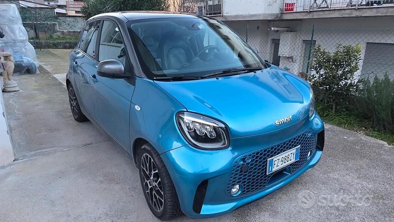 Usata Smart ForFour 2020 Blu Utilitaria