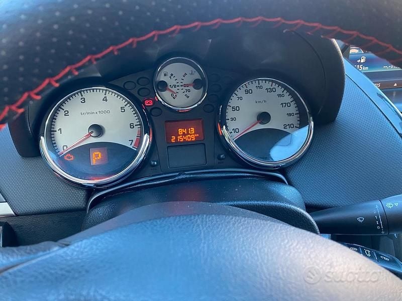 Usata Peugeot 207 CC 120 CV (88 kW) 2011 Nero Cabrio