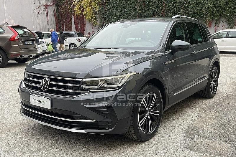 Usata VW Tiguan R-line 150 CV (110 kW) 2022 Grigio SUV