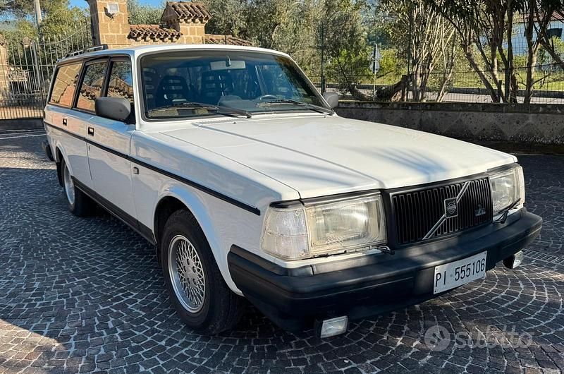 Usata Volvo 240 109 CV (80 kW) 1991 Bianco Station wagon