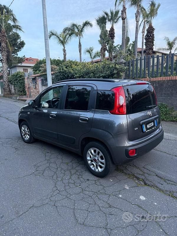 Usata Fiat Panda Lounge 69 CV (50 kW) 2019 Grigio Utilitaria