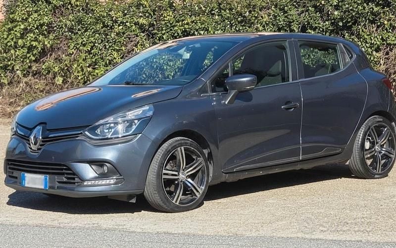 Usata Renault Clio IV 75 CV (55 kW) 2017 Grigio Utilitaria