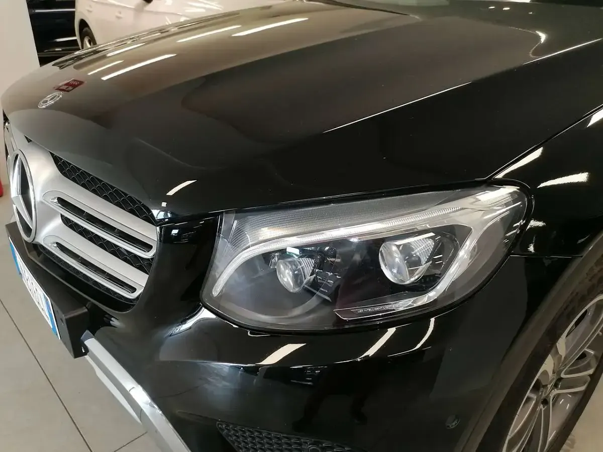 Usata Mercedes GLC220 Exclusive 170 CV (125 kW) 2019 Nero SUV