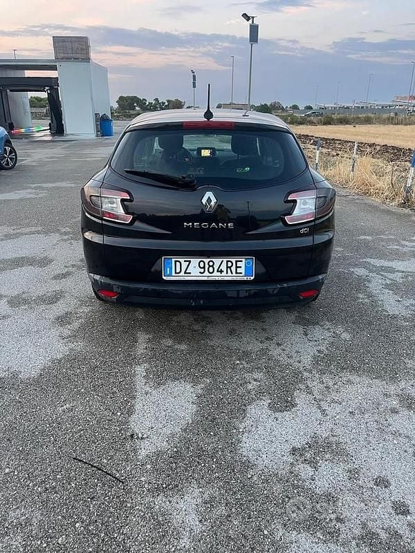 Usata Renault Mégane III 110 CV (80 kW) 2010 Nero Station wagon