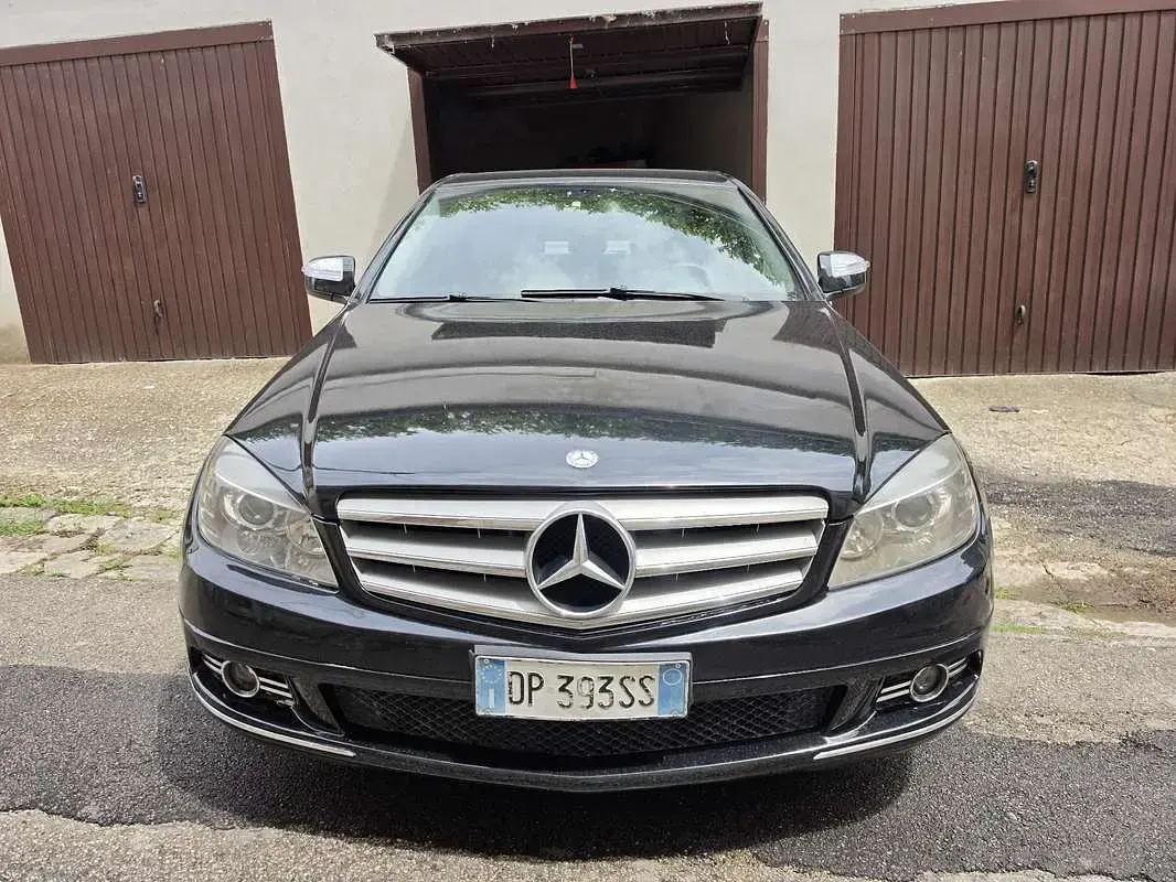 Usata Mercedes C200 Avantgarde 136 CV (100 kW) 2008 Nero Berlina