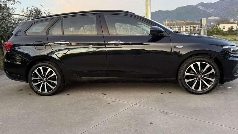 Usata Fiat Tipo Pop 120 CV (88 kW) 2018 Other Station wagon