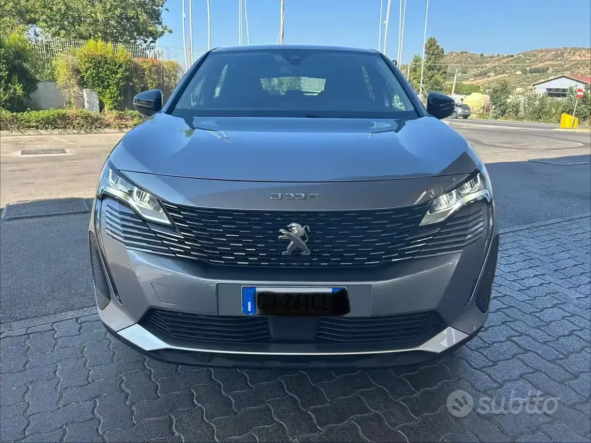 Usata Peugeot 3008 Allure 131 CV (96 kW) 2022 Grigio SUV
