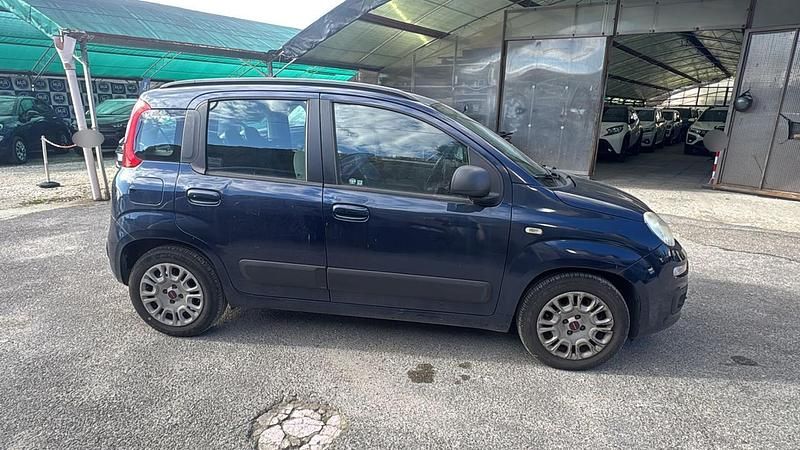 Usata Fiat Panda Lounge 75 CV (55 kW) 2013 Blu Berlina