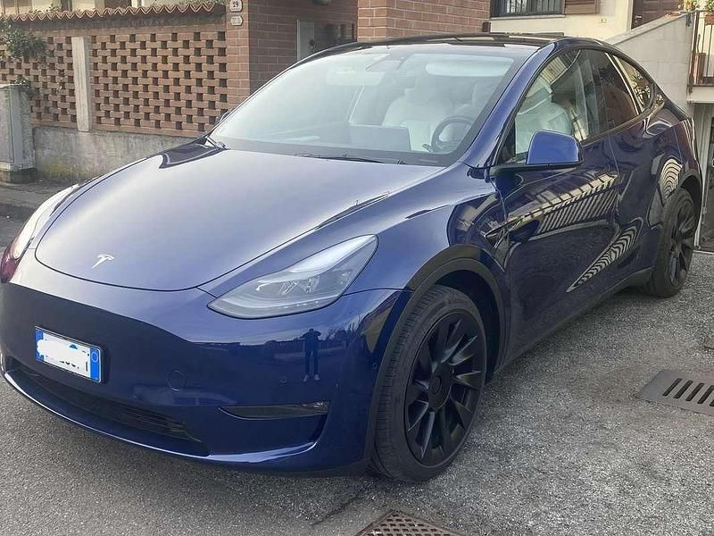 Usata Tesla Model Y Long Range AWD 152 kW (208 CV) 2022 Blu/azzurro SUV