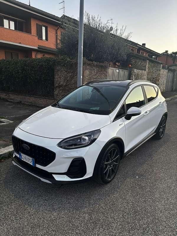 Usata Ford Fiesta Active 125 CV (91 kW) 2022 Bianco Utilitaria