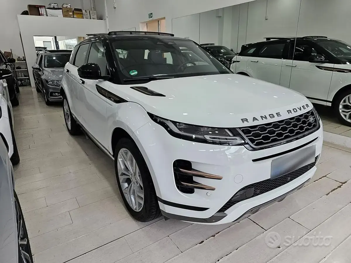 Usata Land Rover Range Rover evoque R-Dynamic 163 CV (119 kW) 2023 Fuji white SUV