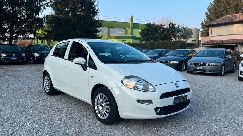 Usata Fiat Punto Easy 85 CV (62 kW) 2015 Bianco Utilitaria