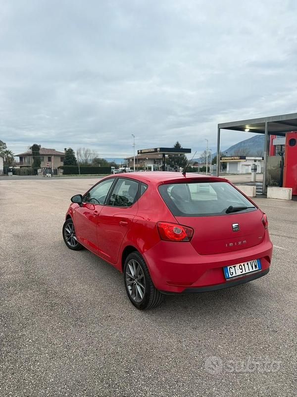 Second-hand Seat Ibiza 75 CP (55 kW) 2015 Roșu Berlinǎ