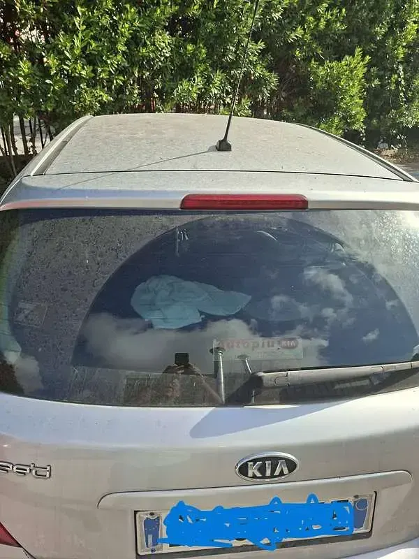 Usata Kia Ceed 116 CV (85 kW) 2007 Argento Utilitaria