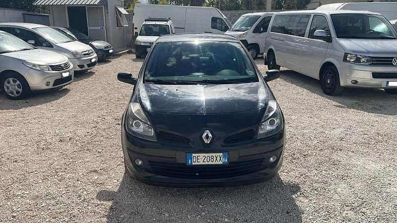 Usata Renault Clio III 75 CV (55 kW) 2006 Nero Berlina