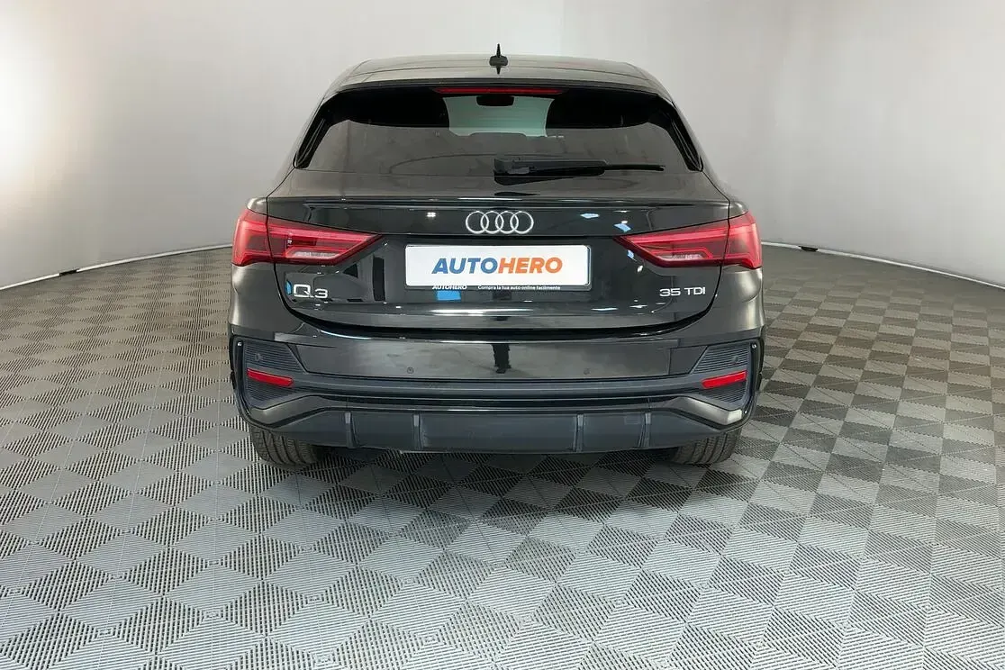 Usata Audi Q3 Sportback S-Line 150 CV (110 kW) 2020 Nero SUV