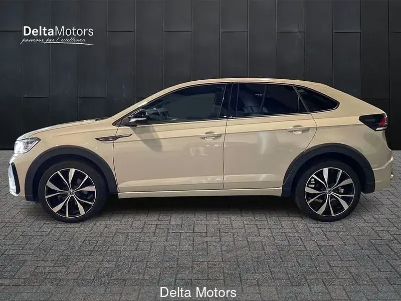 Usata VW Taigo R-line 150 CV (110 kW) 2023 Grigio SUV
