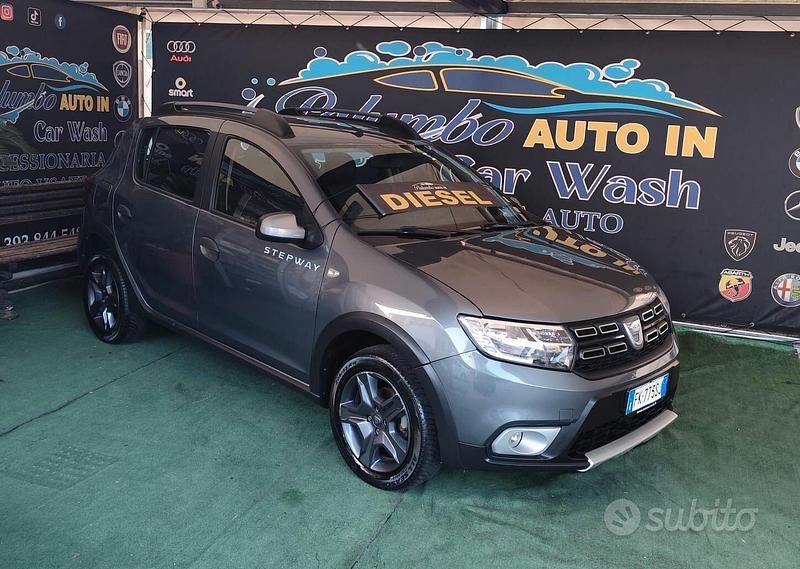 Grigio Usata 2018 Dacia Sandero Stepway Tre volumi | 8999 € (Buon prezzo) - Immagine 1/4