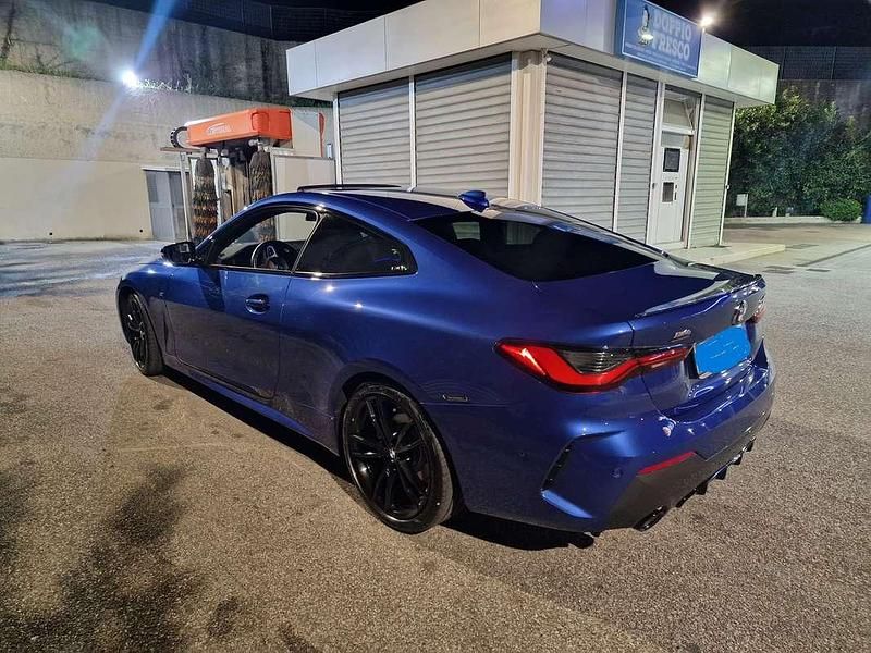 Blu/azzurro Usata 2023 BMW 420 M Sport Coupé | 49.900 € (Cara) - Immagine 1/4