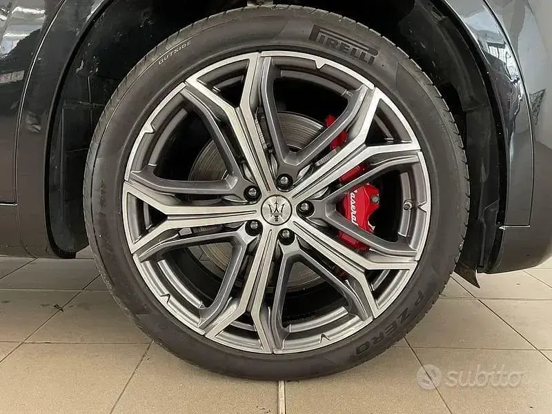 Usata Maserati Levante 250 CV (183 kW) 2020 Nero SUV