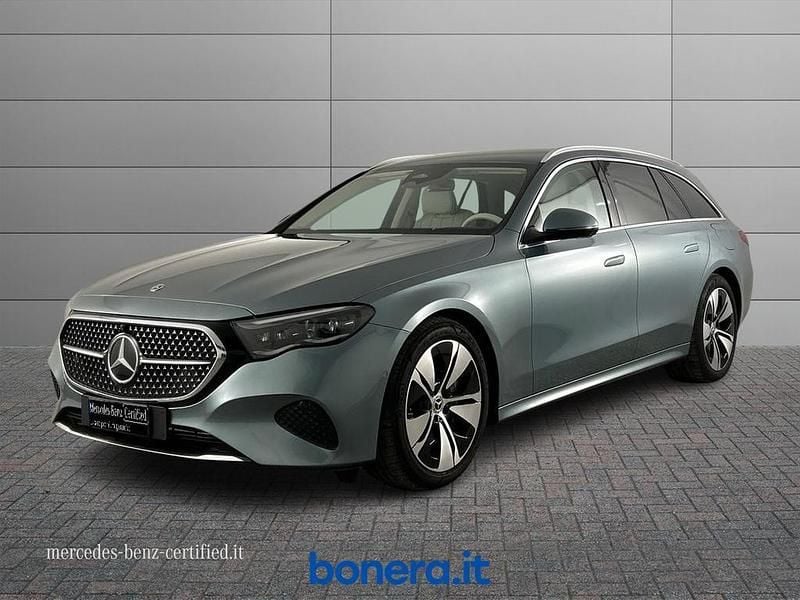 Usata Mercedes 300 Premium 312 CV (229 kW) 2024 Verde Station wagon