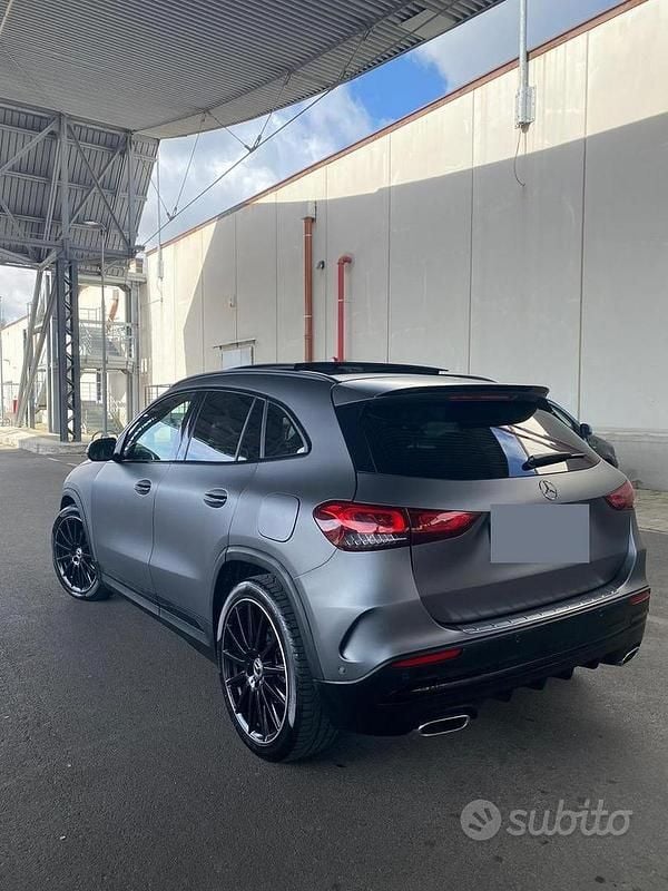 Usata Mercedes GLA200 150 CV (110 kW) 2021 Grigio SUV