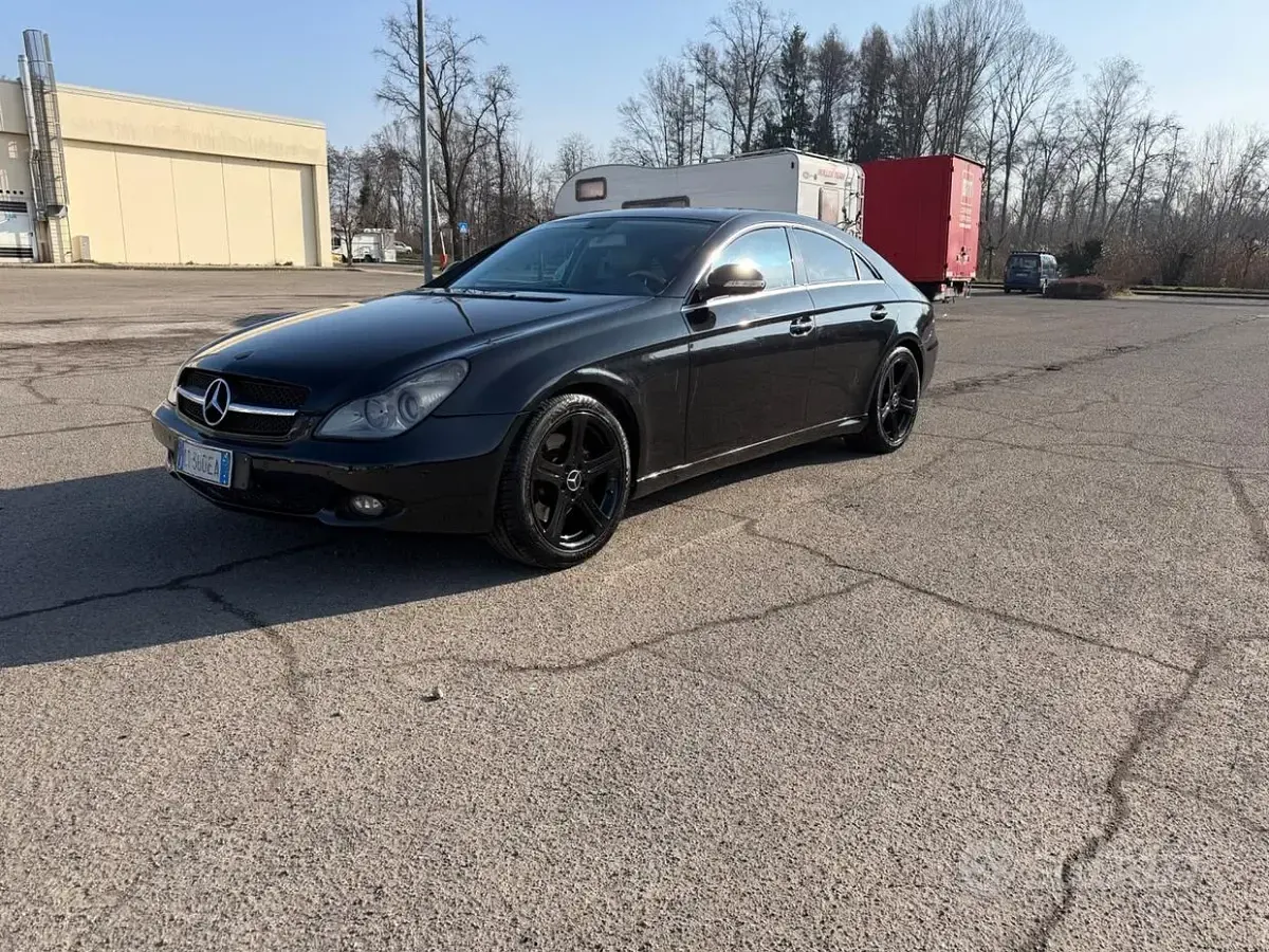 Usata Mercedes CLS500 306 CV (225 kW) 2005 Nero Berlina