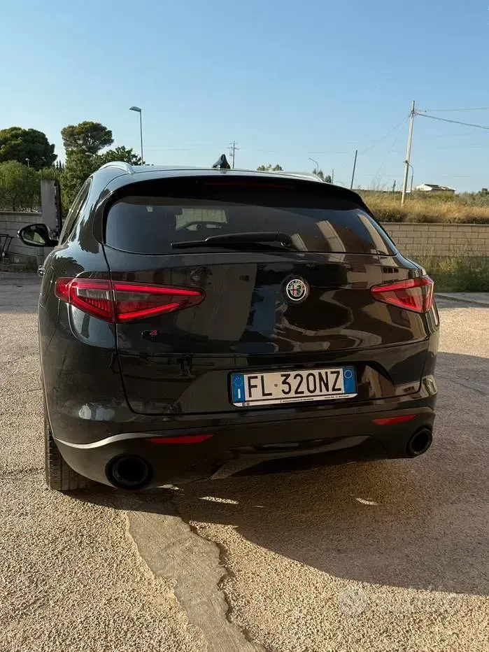 Usata Alfa Romeo Stelvio 210 CV (154 kW) 2017 Nero SUV