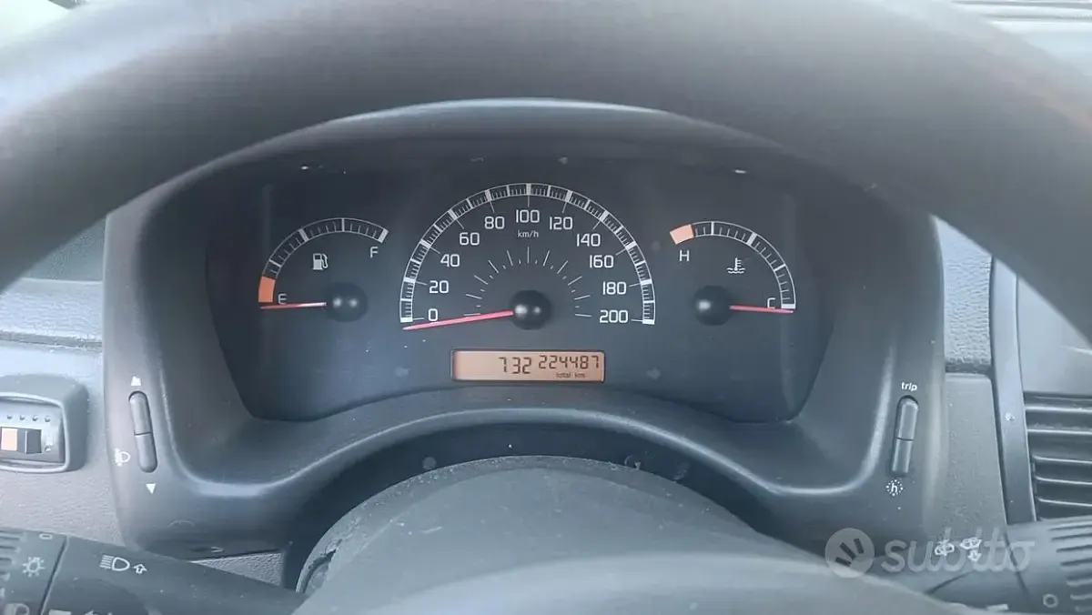 Usata Fiat Punto 60 CV (44 kW) 2006 Rosso Utilitaria