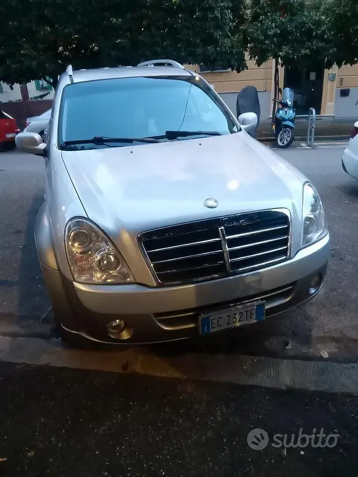 Usata SsangYong Rexton 186 CV (136 kW) 2010 Grigio SUV