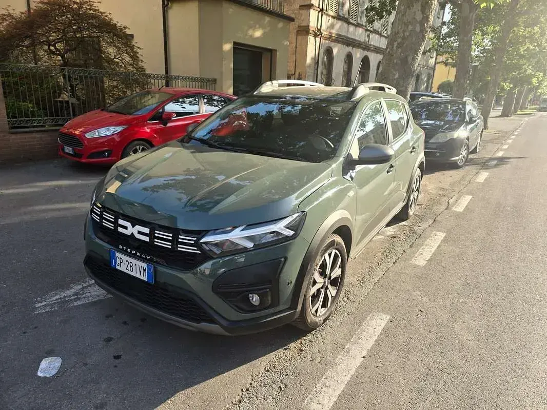 Usata Dacia Sandero Expression 91 CV (66 kW) 2023 Verde Berlina