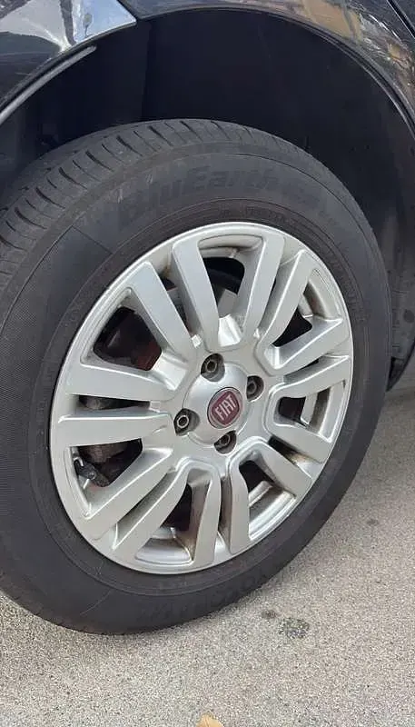 Usata Fiat Punto Lounge 69 CV (50 kW) 2014 Utilitaria