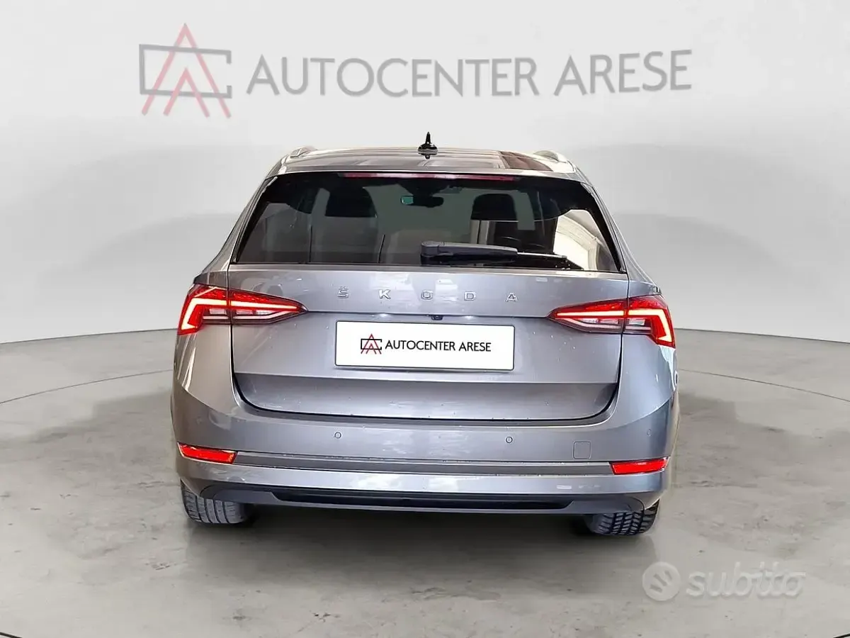 Usata Skoda Octavia Style 150 CV (110 kW) 2023 Grigio Station wagon