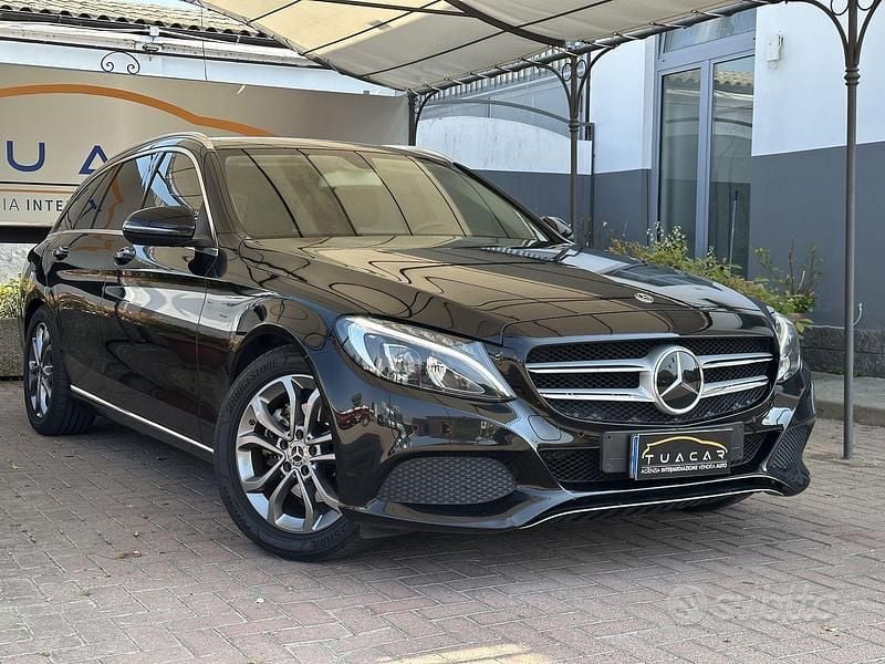 Usata Mercedes C220 Premium 163 CV (119 kW) 2018 Nero Station wagon