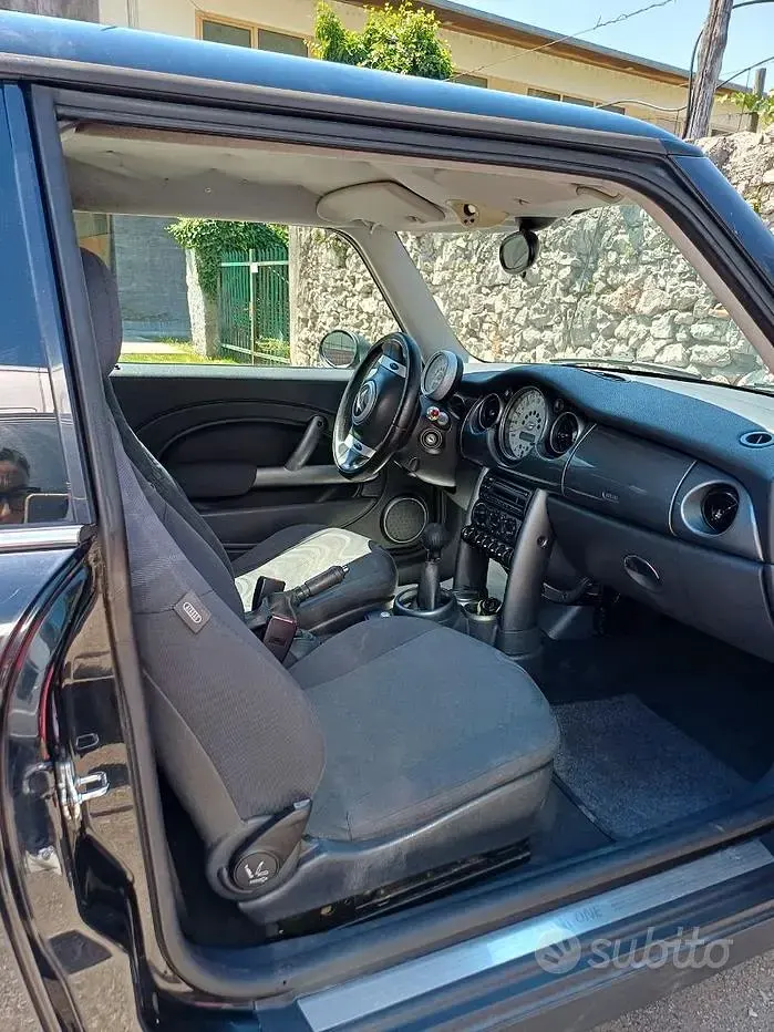 Usata Mini Cooper 90 CV (66 kW) 2004 Utilitaria
