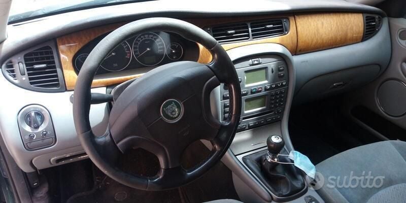 Usata Jaguar X-type 131 CV (96 kW) 2004 Verde Berlina