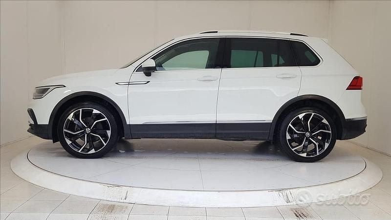 Usata VW Tiguan Life 150 CV (110 kW) 2021 Bianco SUV