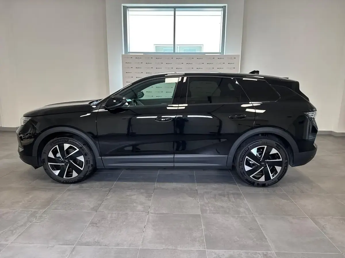 Usata Opel Grandland X 136 CV (100 kW) 2025 Nero SUV