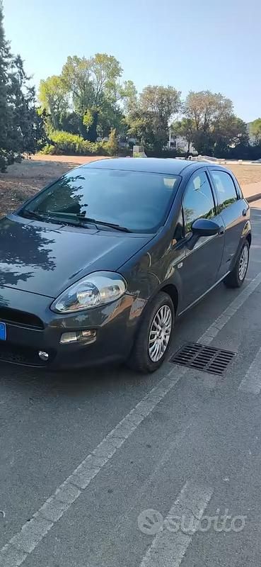 Usata Fiat Grande Punto 69 CV (50 kW) 2016 Nero Utilitaria