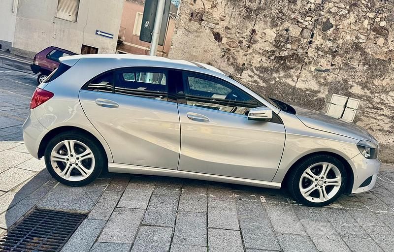 Usata Mercedes A180 109 CV (80 kW) 2013 Berlina