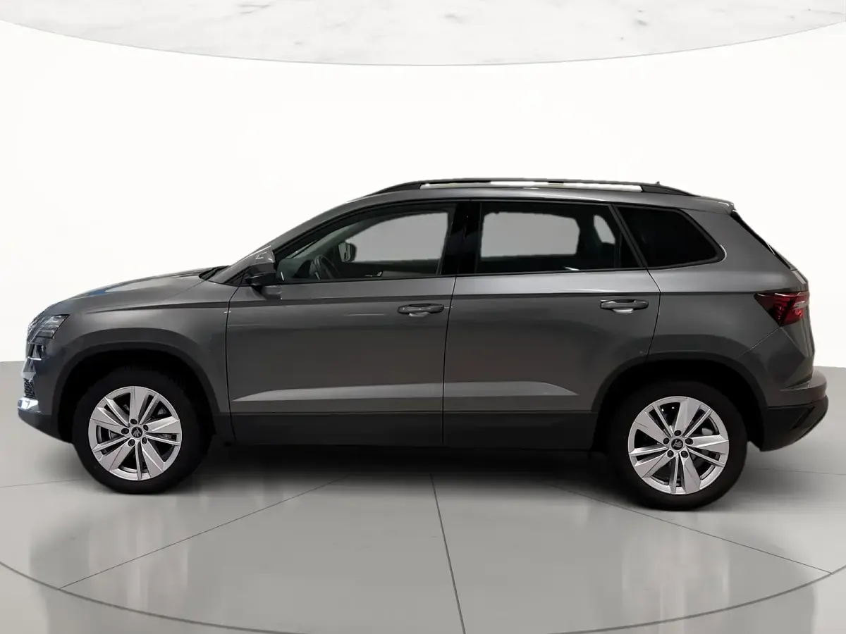 Usata Skoda Karoq Selection 150 CV (110 kW) 2025 Grigio graphite metallizzato SUV